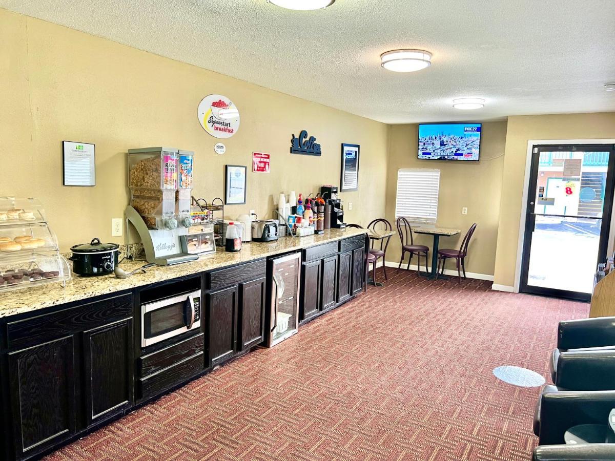 Super 8 By Wyndham Columbia/Ft. Jackson Sc Motel Exterior photo